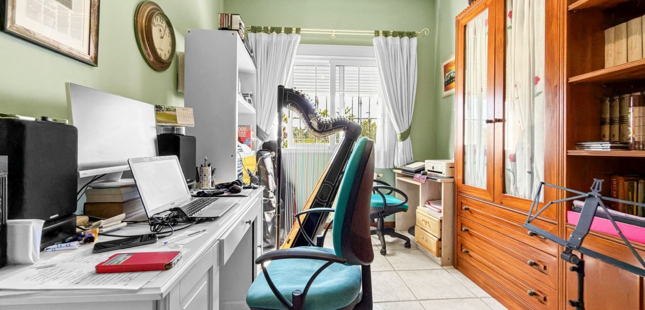 Sale - Detached Villa -
Torrevieja - Torrelamata - La Mata