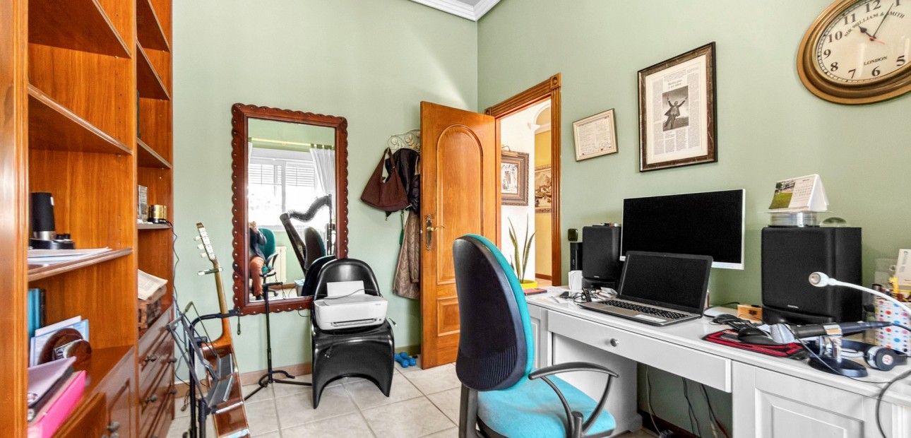 Sale - Detached Villa -
Torrevieja - Torrelamata - La Mata