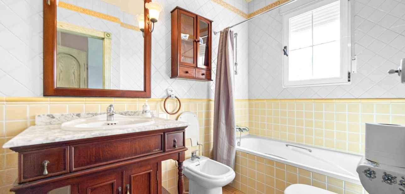 Sale - Detached Villa -
Torrevieja - Torrelamata - La Mata