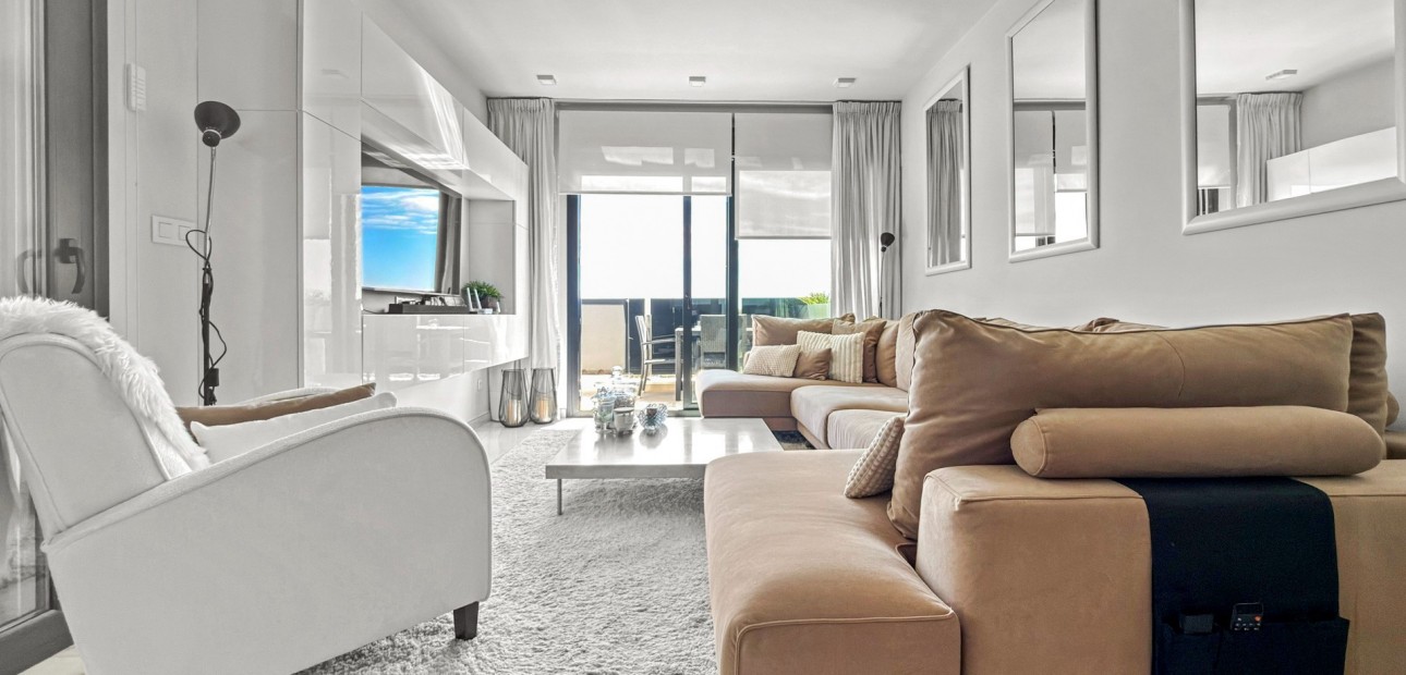 Sale - Apartment / flat -
Orihuela Costa - Playa Flamenca