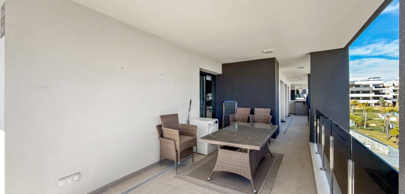 Sale - Apartment / flat -
Orihuela Costa - Playa Flamenca