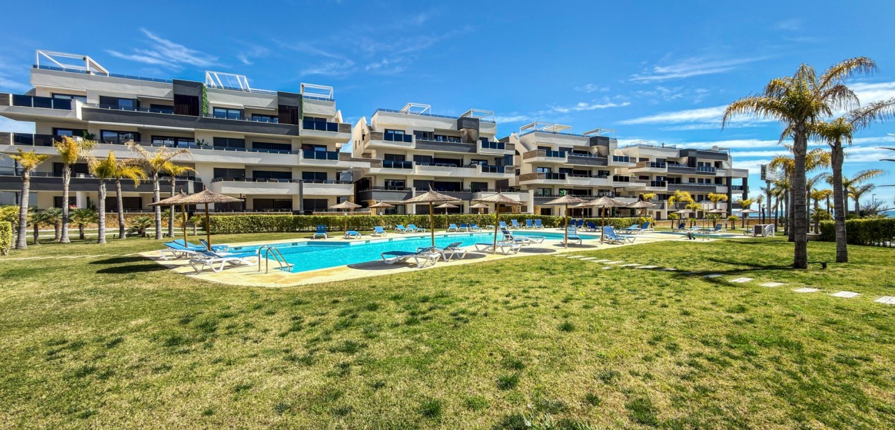 Sale - Apartment / flat -
Orihuela Costa - Playa Flamenca