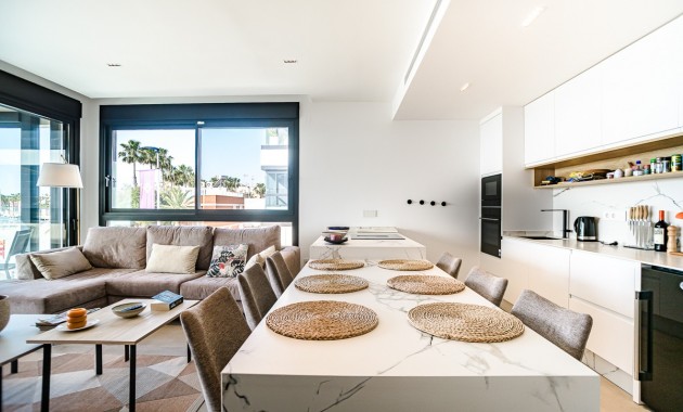 Venta - Apartamento / piso -
LO PAGÁN