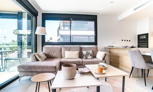 Venta - Apartamento / piso -
LO PAGÁN