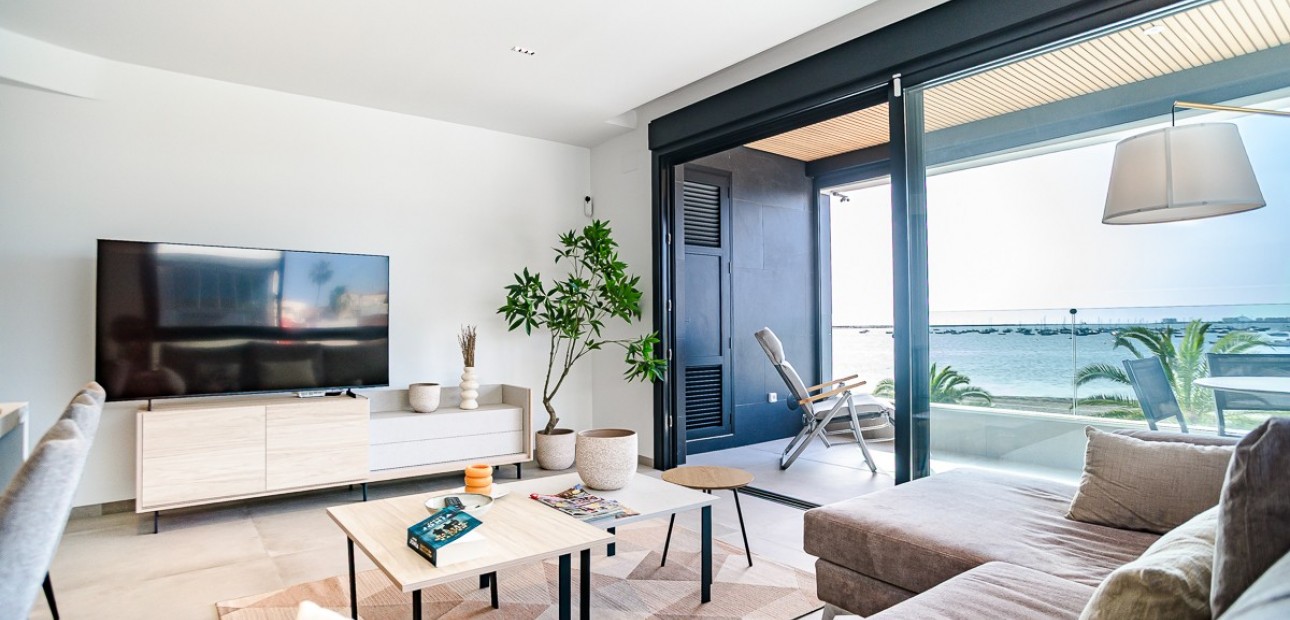 Venta - Apartamento / piso -
LO PAGÁN