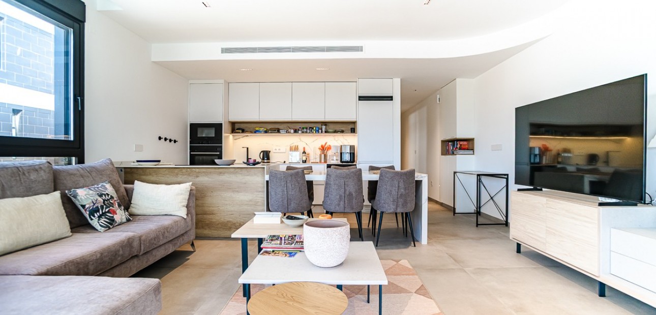 Venta - Apartamento / piso -
LO PAGÁN