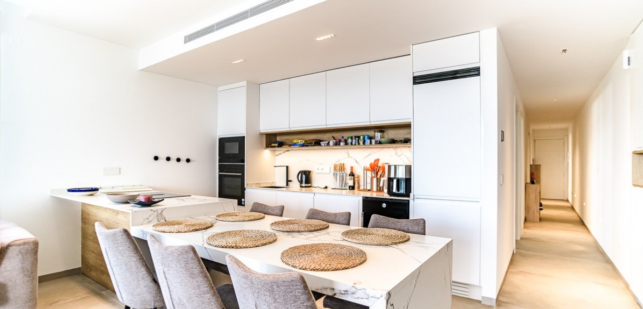 Venta - Apartamento / piso -
LO PAGÁN