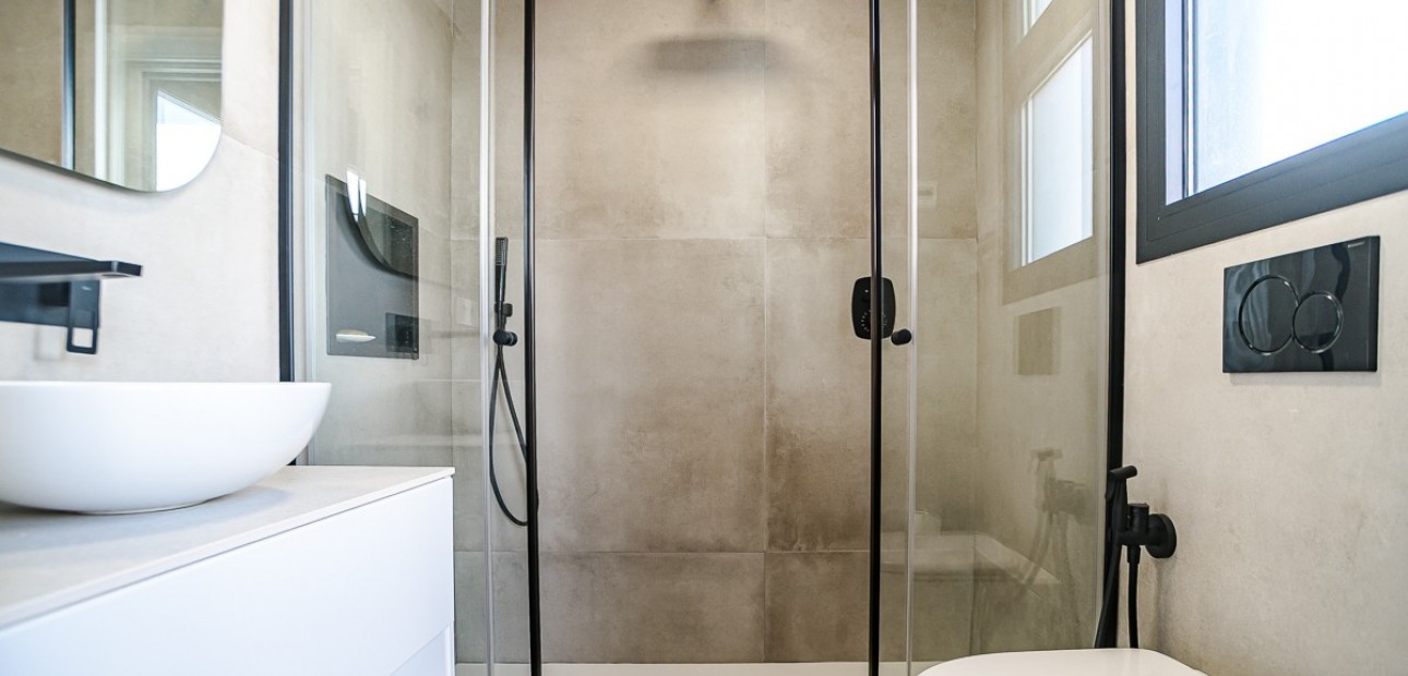 Venta - Apartamento / piso -
LO PAGÁN