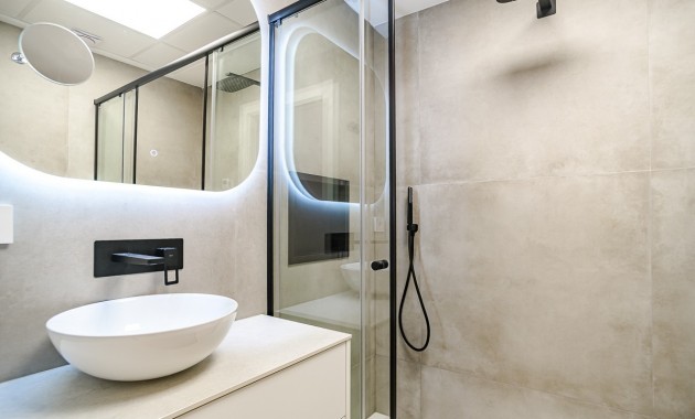 Venta - Apartamento / piso -
LO PAGÁN