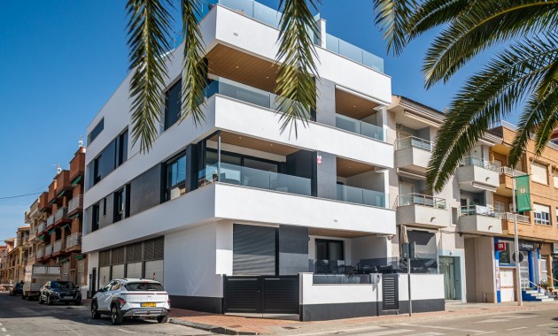 Venta - Apartamento / piso -
LO PAGÁN