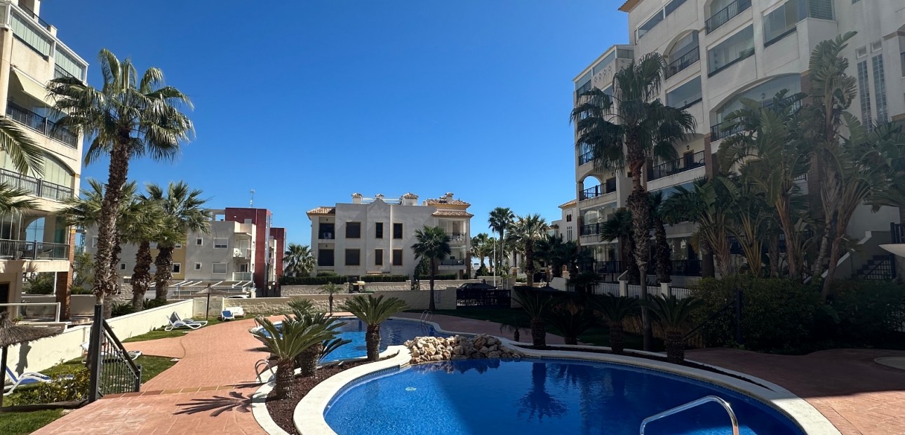 Venta - Ático -
Guardamar del Segura - Marjal Beach