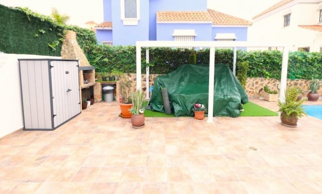 Venta - Villa -
San Miguel de Salinas - Las filipinas