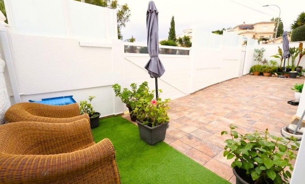 Venta - Villa -
San Miguel de Salinas - Las filipinas