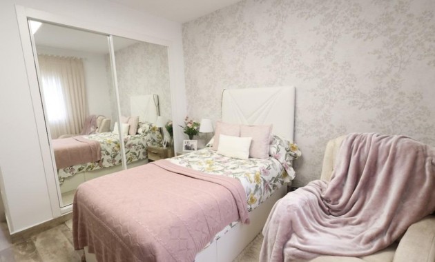 Venta - Villa -
San Miguel de Salinas - Las filipinas