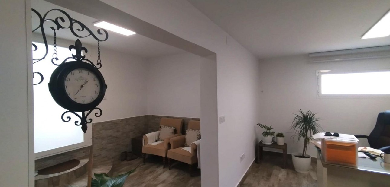 Venta - Villa -
San Miguel de Salinas - Las filipinas