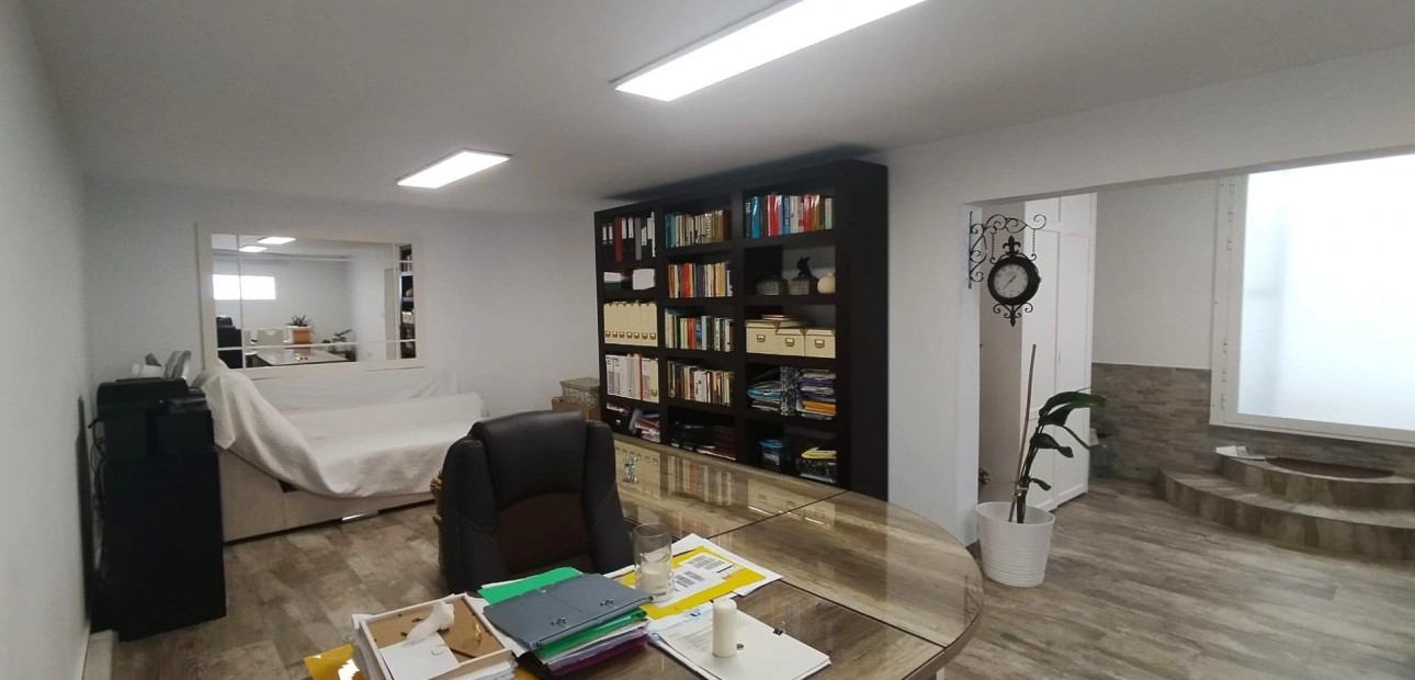 Venta - Villa -
San Miguel de Salinas - Las filipinas