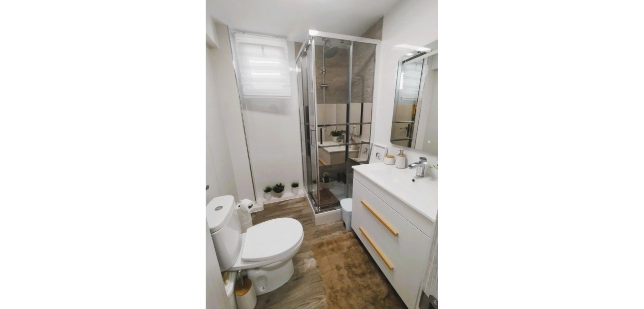 Venta - Villa -
San Miguel de Salinas - Las filipinas