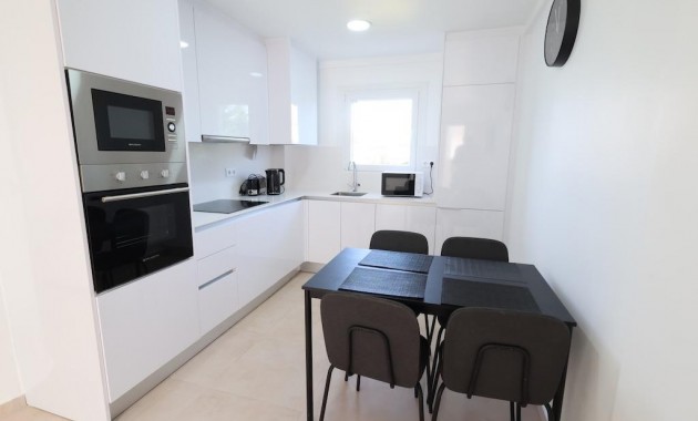 Venta - Bungalow -
Orihuela Costa - La Zenia