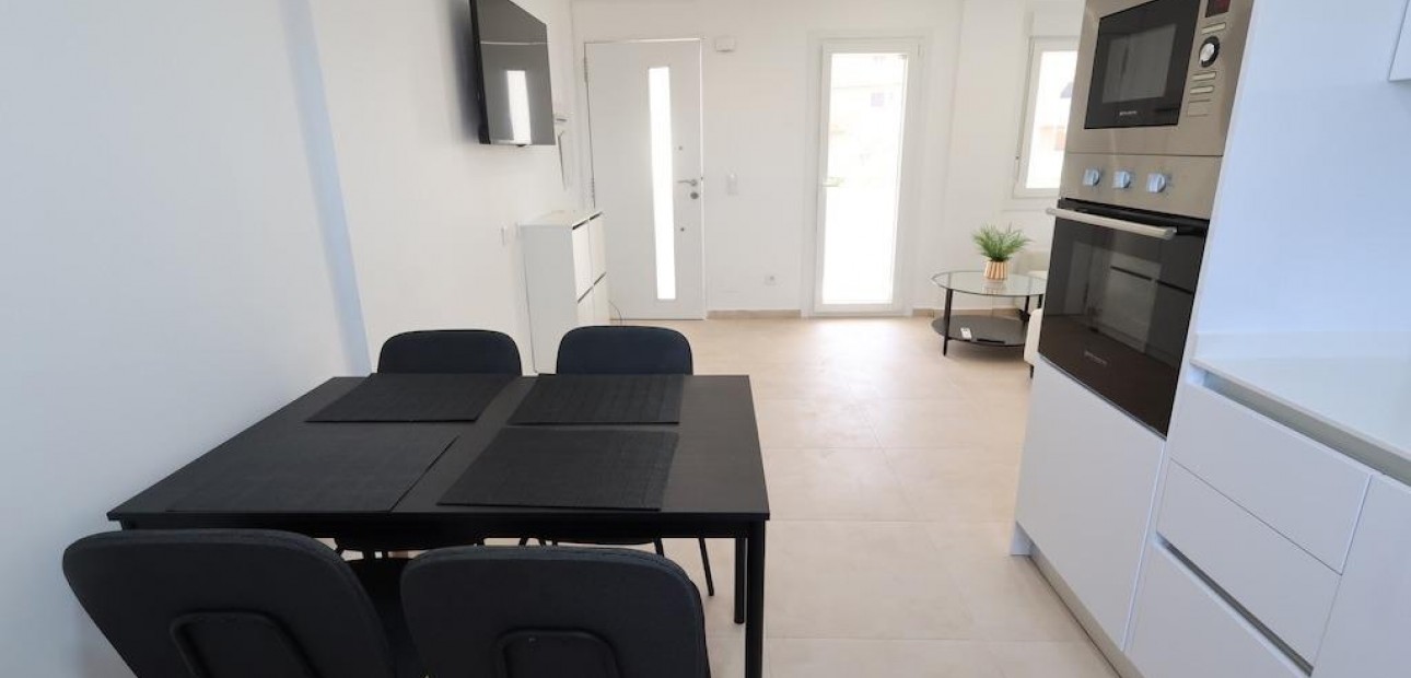 Venta - Bungalow -
Orihuela Costa - La Zenia