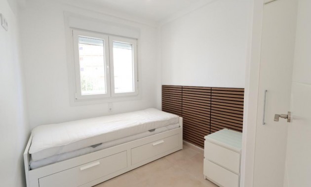 Venta - Bungalow -
Orihuela Costa - La Zenia