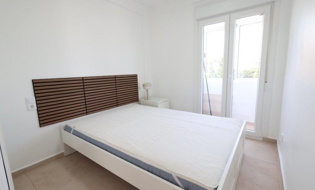 Venta - Bungalow -
Orihuela Costa - La Zenia