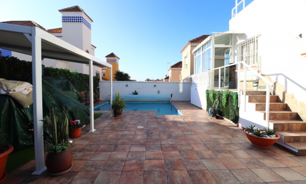 Venta - Detached Villa -
Orihuela Costa - Villamartin