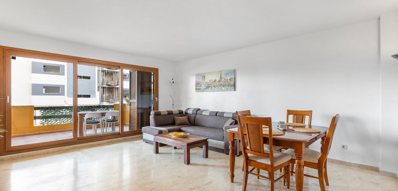 Venta - Apartamento / piso -
Torrevieja - Punta Prima