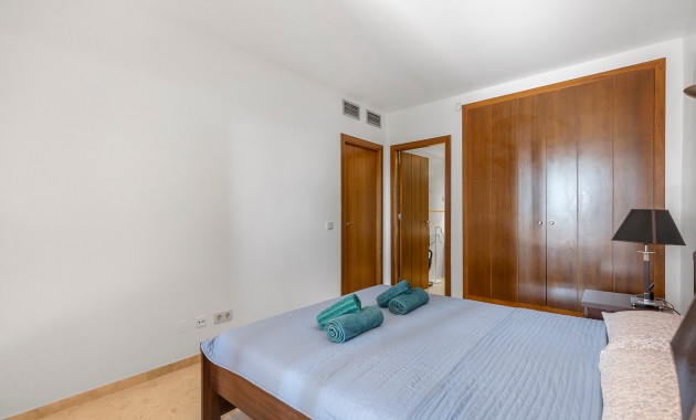 Venta - Apartamento / piso -
Torrevieja - Punta Prima