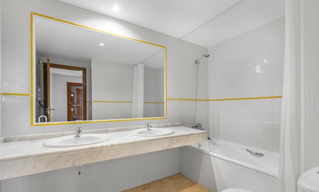 Venta - Apartamento / piso -
Torrevieja - Punta Prima