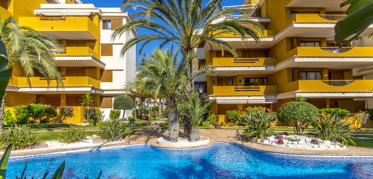 Venta - Apartamento / piso -
Torrevieja - Punta Prima