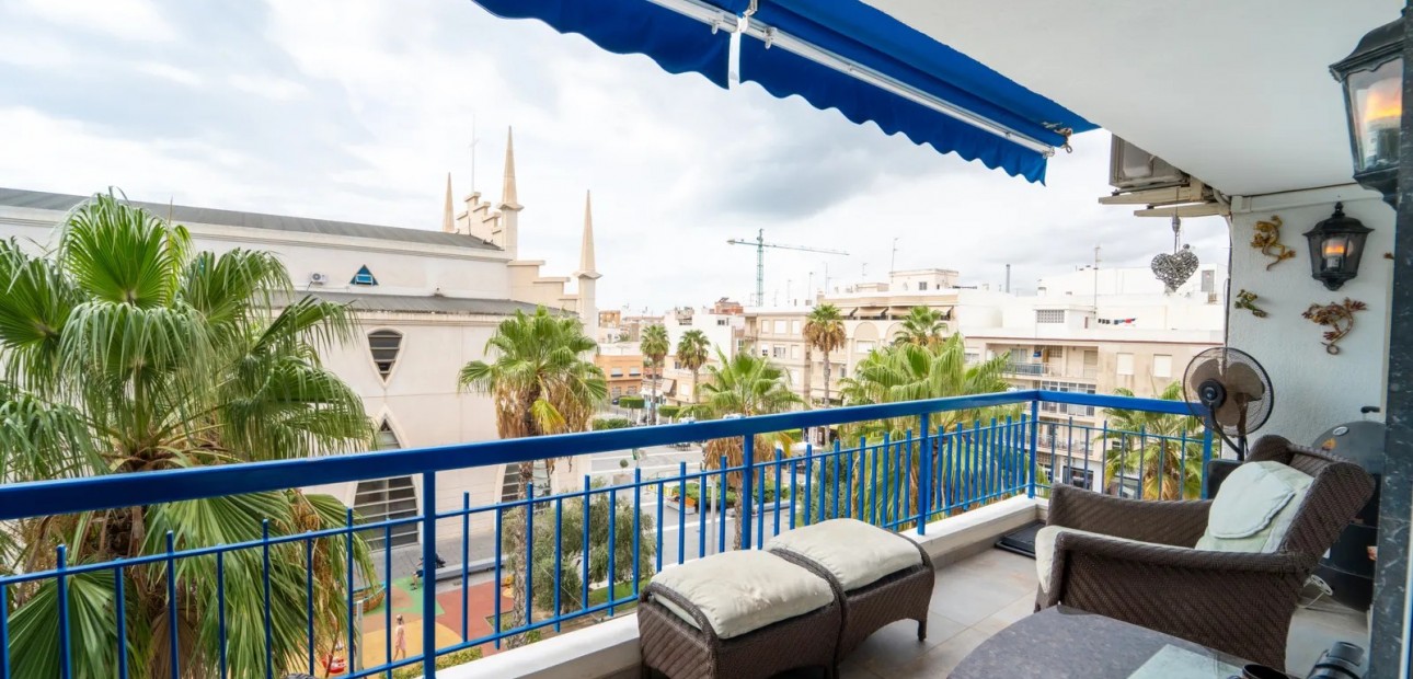 Venta - Apartamento / piso -
Torrevieja - Playa Del Cura