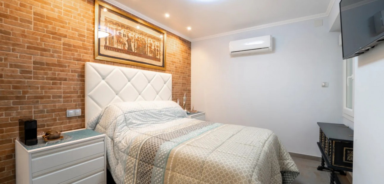 Venta - Apartamento / piso -
Torrevieja - Playa Del Cura