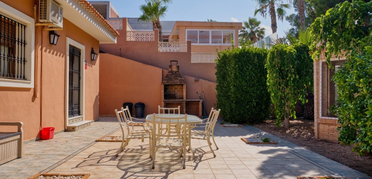 Venta - Villa -
Torrevieja - Los Balcones - Los Altos del Edén