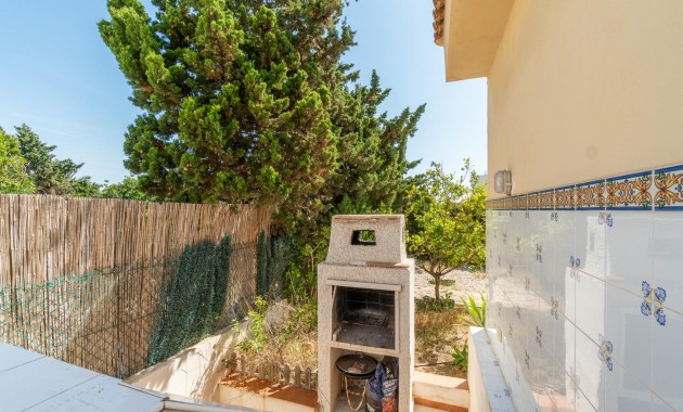 Venta - Villa -
Orihuela Costa - La Zenia