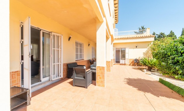 Venta - Villa -
Orihuela Costa - La Zenia