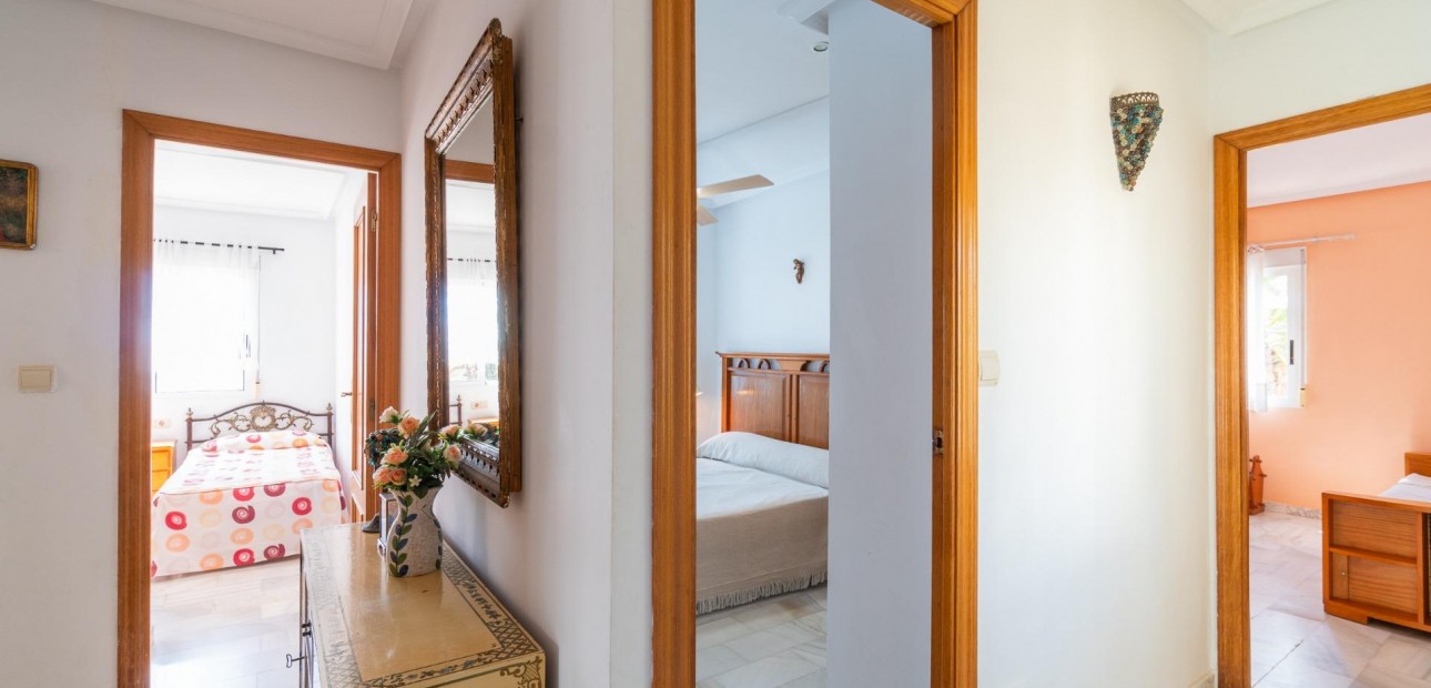 Venta - Villa -
Orihuela Costa - La Zenia