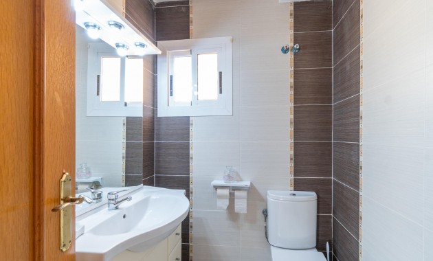 Venta - Villa -
Orihuela Costa - La Zenia