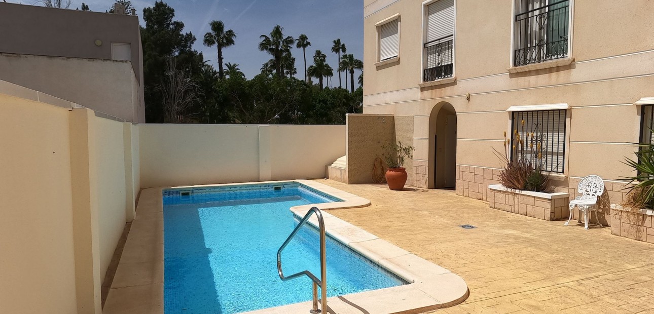 Venta - Apartamento / piso -
Jacarilla - Jacarilla - Town