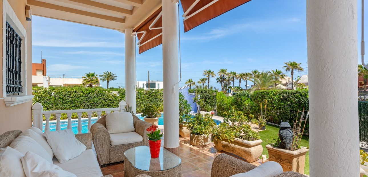 Venta - Detached Villa -
Torrevieja - Torre La Mata