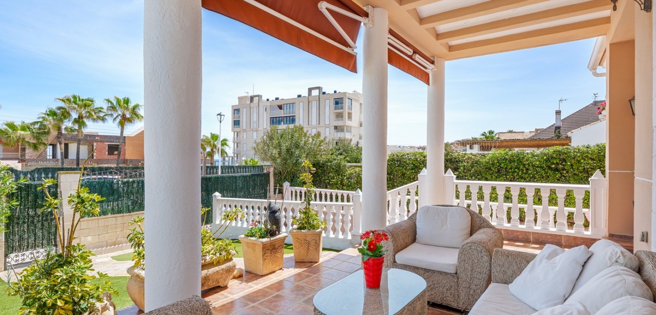 Venta - Detached Villa -
Torrevieja - Torre La Mata