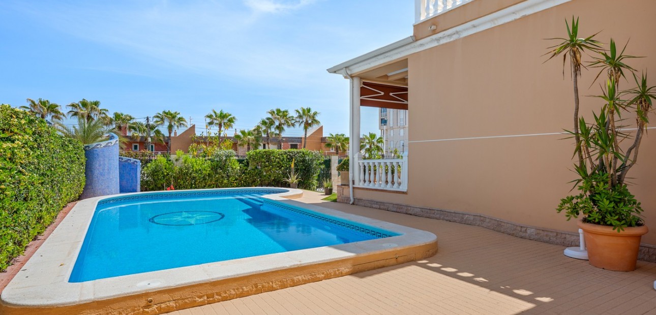 Venta - Detached Villa -
Torrevieja - Torre La Mata