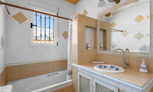 Venta - Detached Villa -
Torrevieja - Torre La Mata