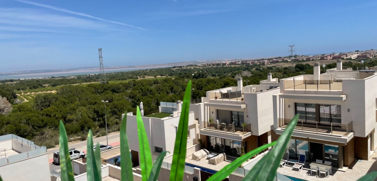 Herverkoop - Detached Villa -
Villamartín