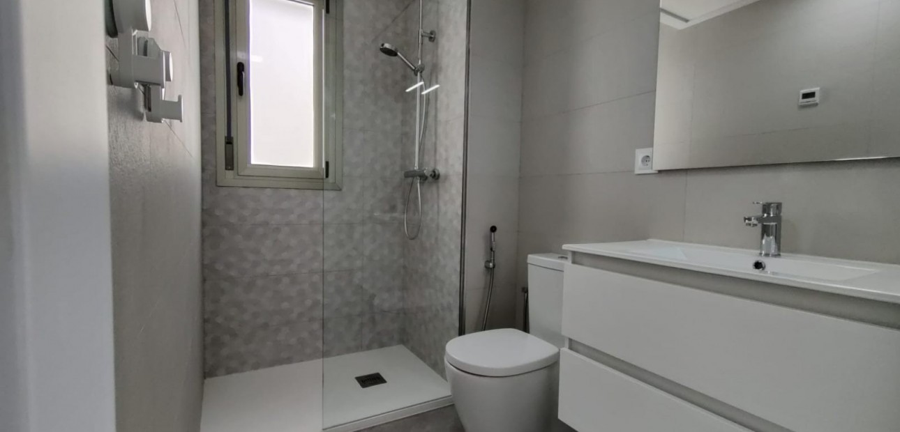 Herverkoop - Detached Villa -
Villamartín
