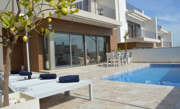 Herverkoop - Detached Villa -
Villamartín