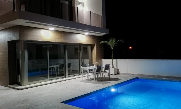 Herverkoop - Detached Villa -
Villamartín