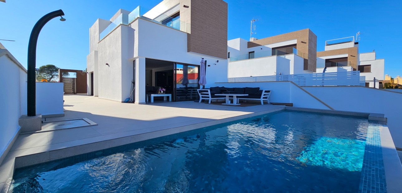 Herverkoop - Detached Villa -
Algorfa