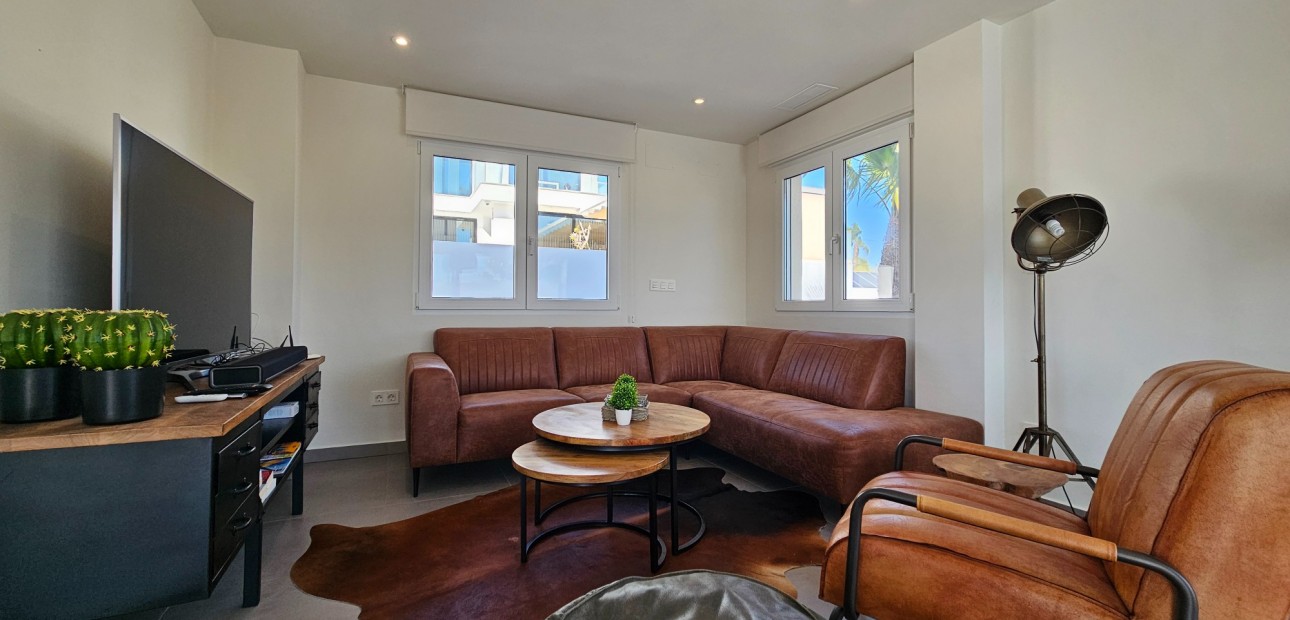 Venta - Detached Villa -
La Marina