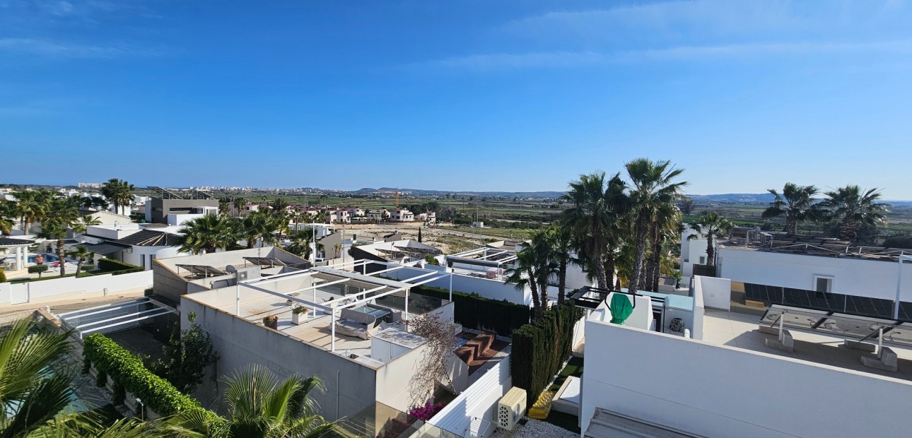 Venta - Detached Villa -
La Marina