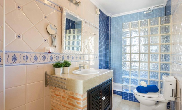 Venta - House -
Orihuela Costa - Los Almendros-La Florida